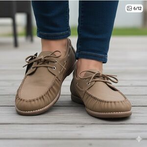 NWT Tommy Bahama Nahara Women’s Camel Loafers 8